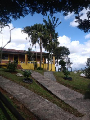 Sítio com natureza privilegiada